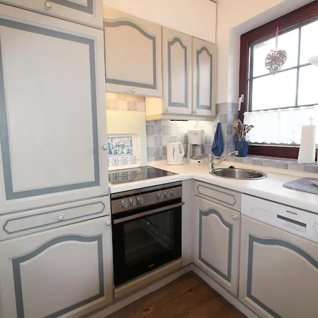 Frisia - Mittelweg 13, App A