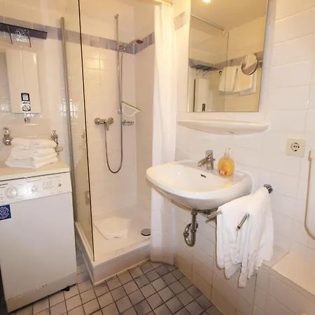 Frisia - Mittelweg 13, App A * Wenningstedt-Braderup